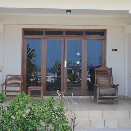 Lombok Beach Villa Mangsit Eksteriør billede