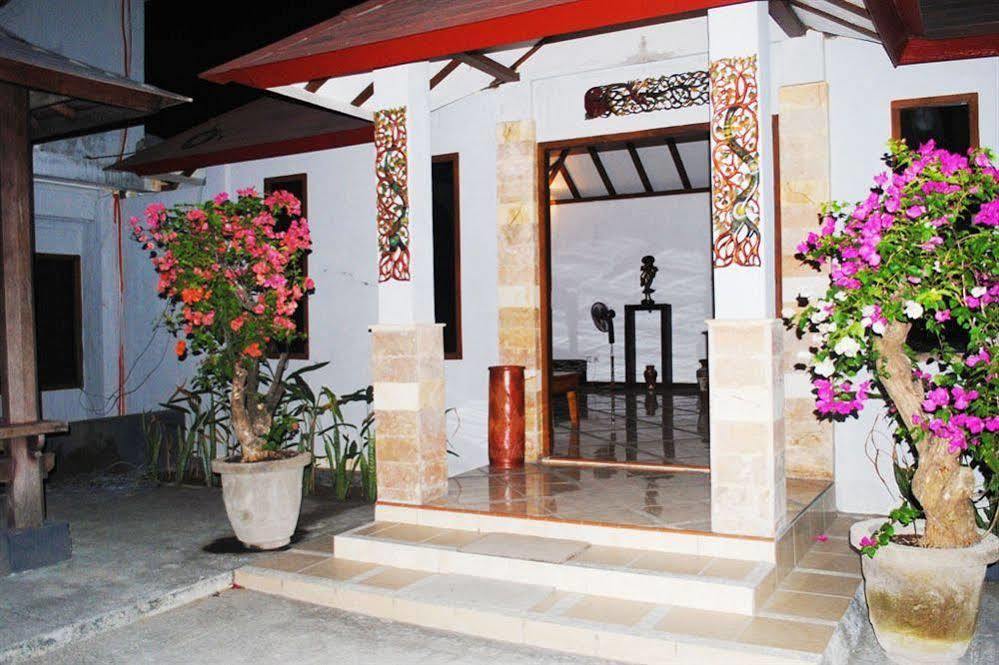 Lombok Beach Villa Mangsit Eksteriør billede
