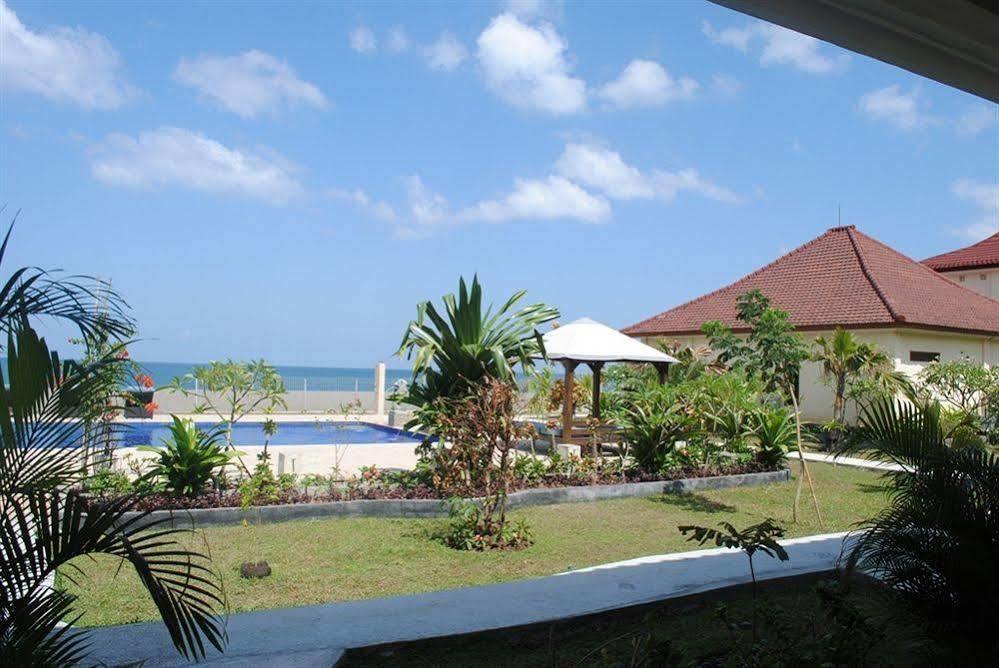 Lombok Beach Villa Mangsit Eksteriør billede